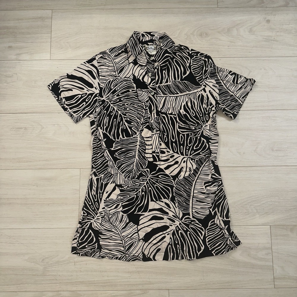 Vintage Go Barefoot Size XS Cotton Hawaiian 1/2 Button Shirt USA Black Palm